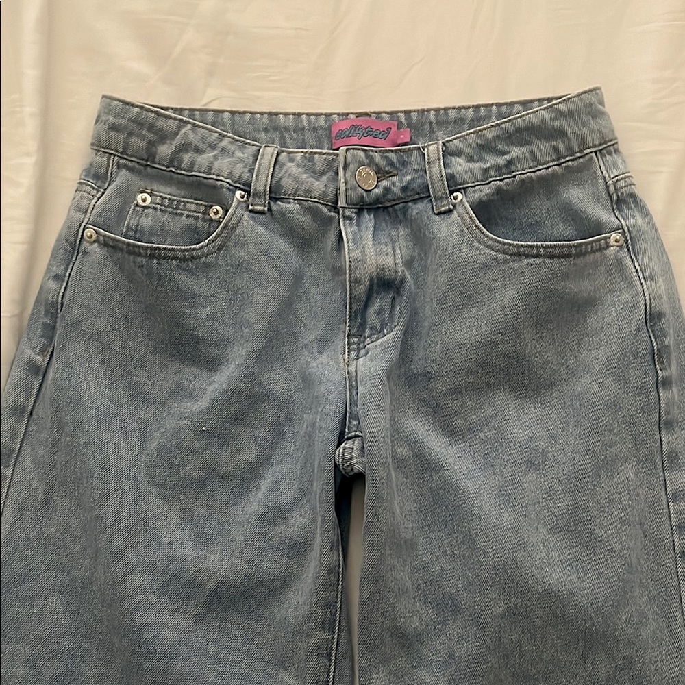 Edikted Petite Raelynn Washed Low Rise Jeans (never worn)